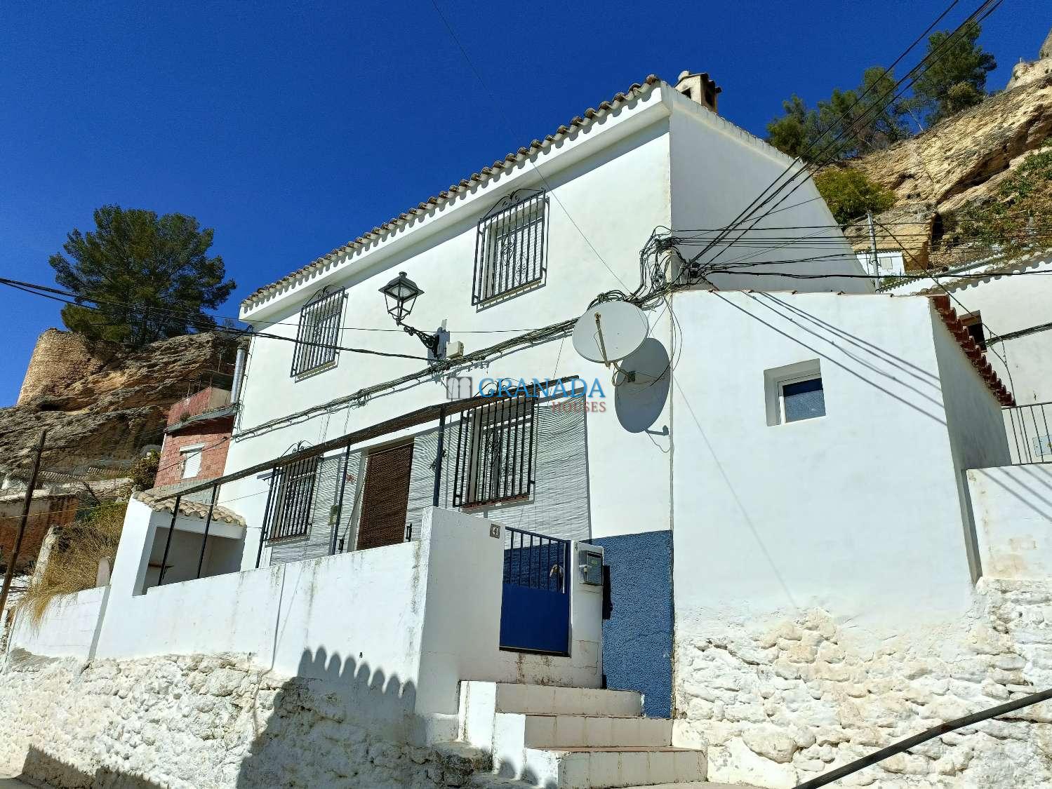 House for sale in Montefrío, Ref.: Montefrio Casa Solana - Granada Houses  Estate Agency Inmobilaria