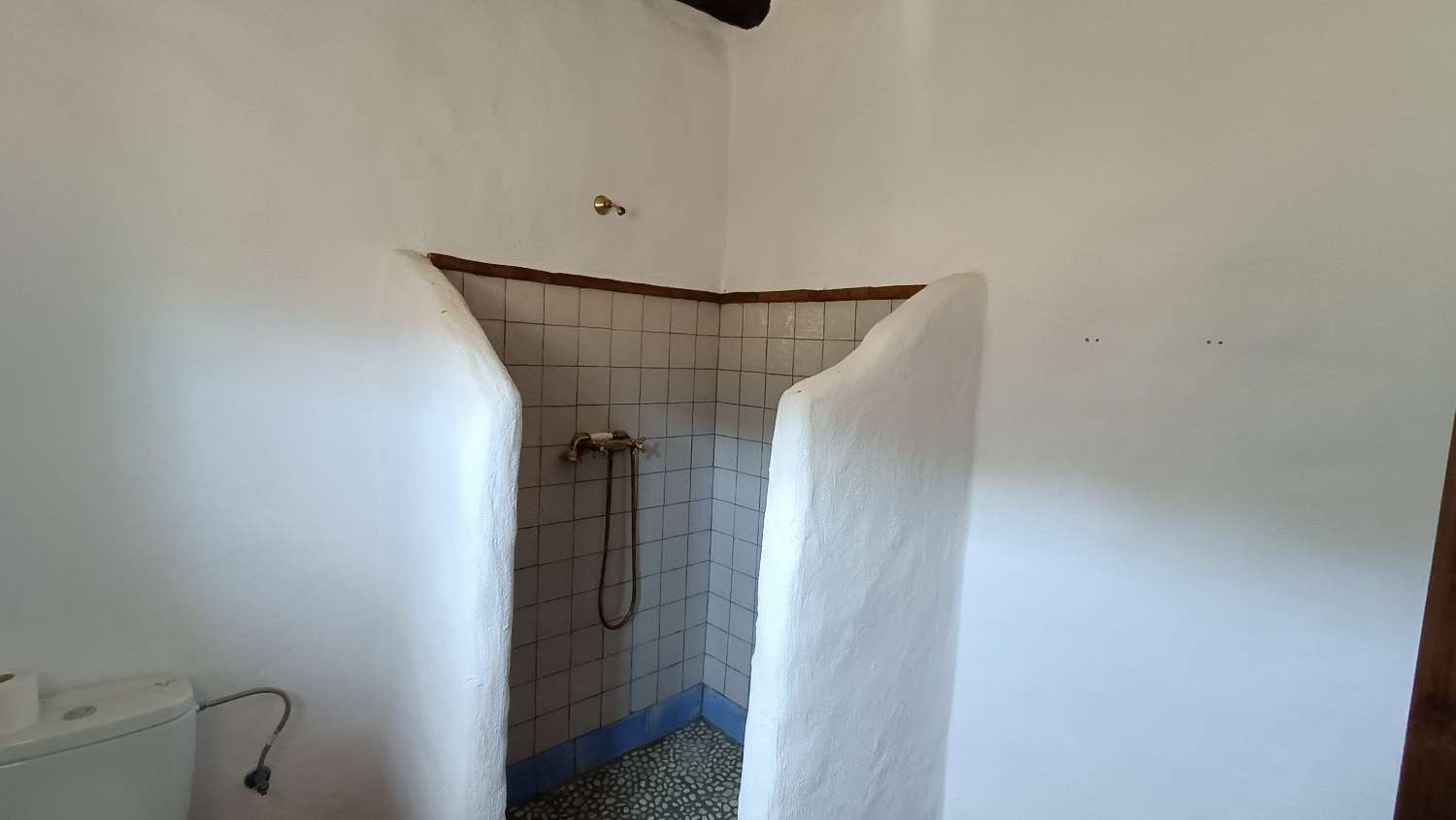 Precioso CORTIJO "autosuficiente"  de 4 dormitorios y 3 baños en un lugar encantador y tranquilo