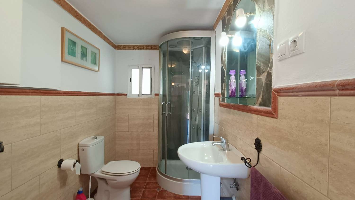 Casa di campagna indipendente con 5 camere da letto, piscina e vista mozzafiato