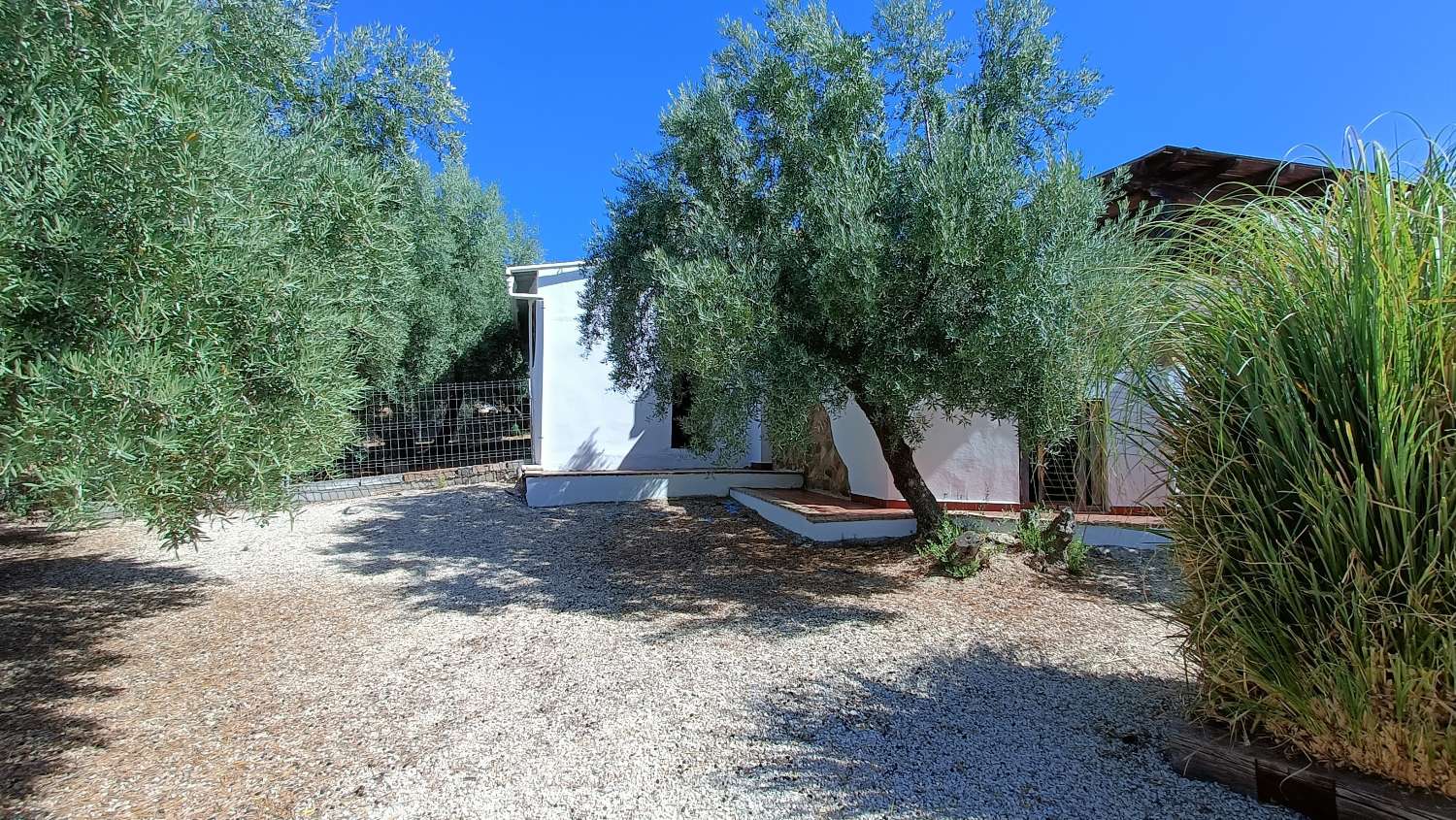 Casa de campo independiente de 5 dormitorios con piscina y fantásticas vistas