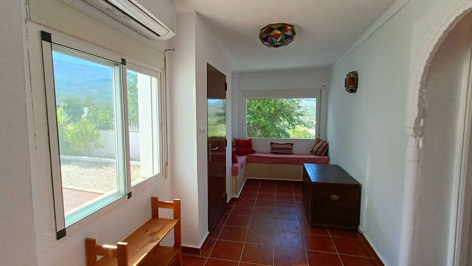 Casa di campagna indipendente con 5 camere da letto, piscina e vista mozzafiato