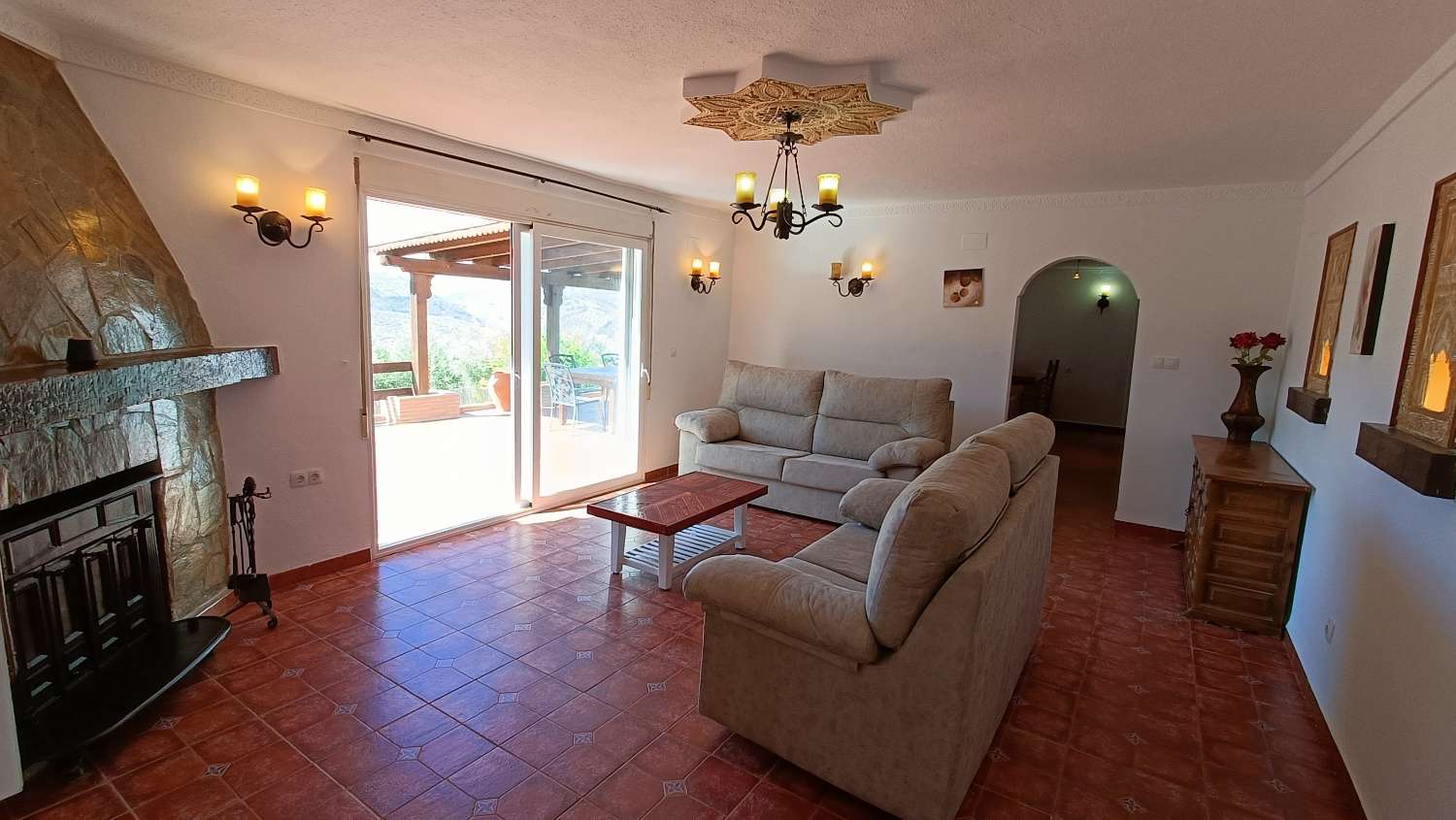 Casa di campagna indipendente con 5 camere da letto, piscina e vista mozzafiato