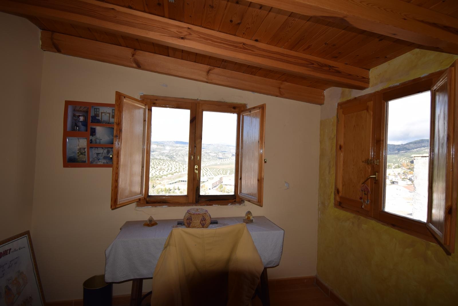 Splendidamente riformato 2/3 camera da letto townhousw con patio e terrazza con vista mozzafiato