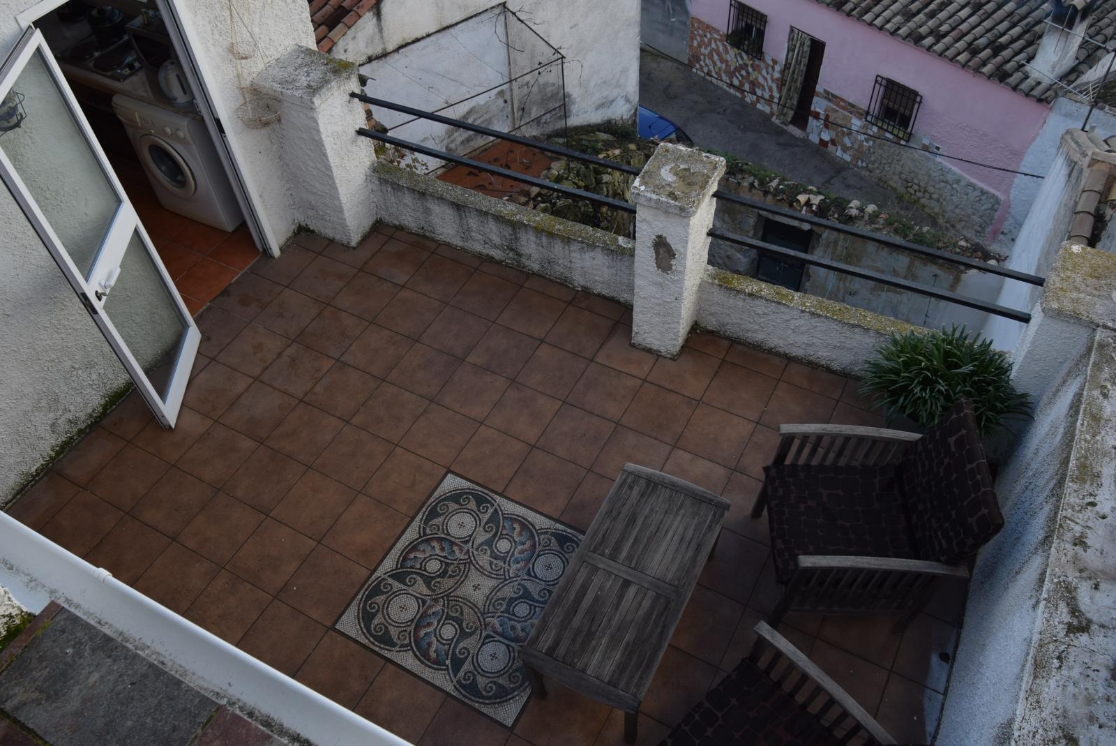 Splendidamente riformato 2/3 camera da letto townhousw con patio e terrazza con vista mozzafiato