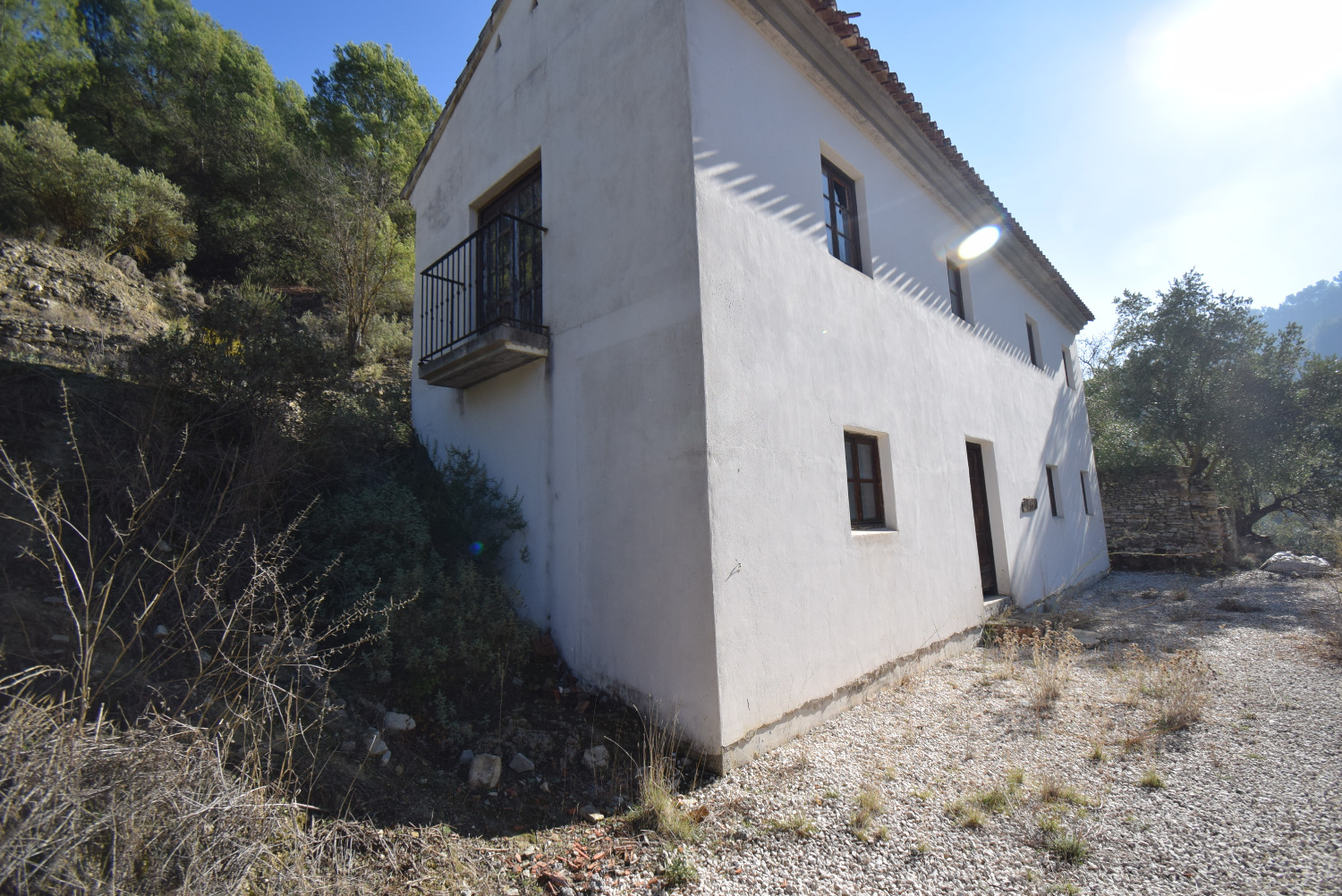 Casa di campagna fuori dalla rete in un bellissimo punto naturale